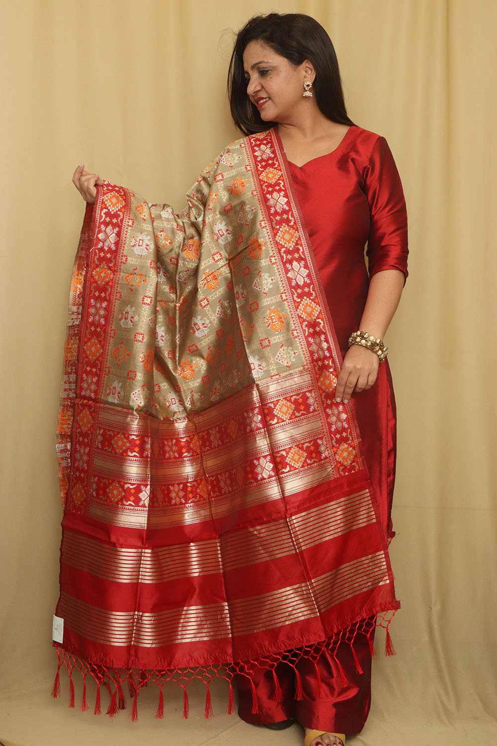 Soft and Stylish Pastel Patola Silk Dupatta - Luxurion World