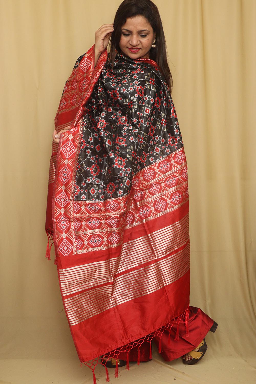 Elegant Black Patola Silk Dupatta - Luxurion World