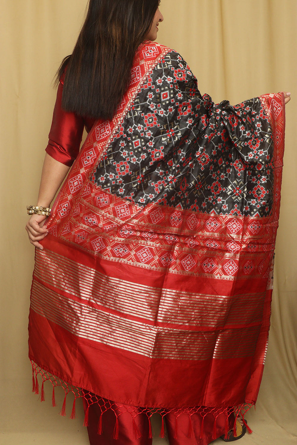 Elegant Black Patola Silk Dupatta - Luxurion World