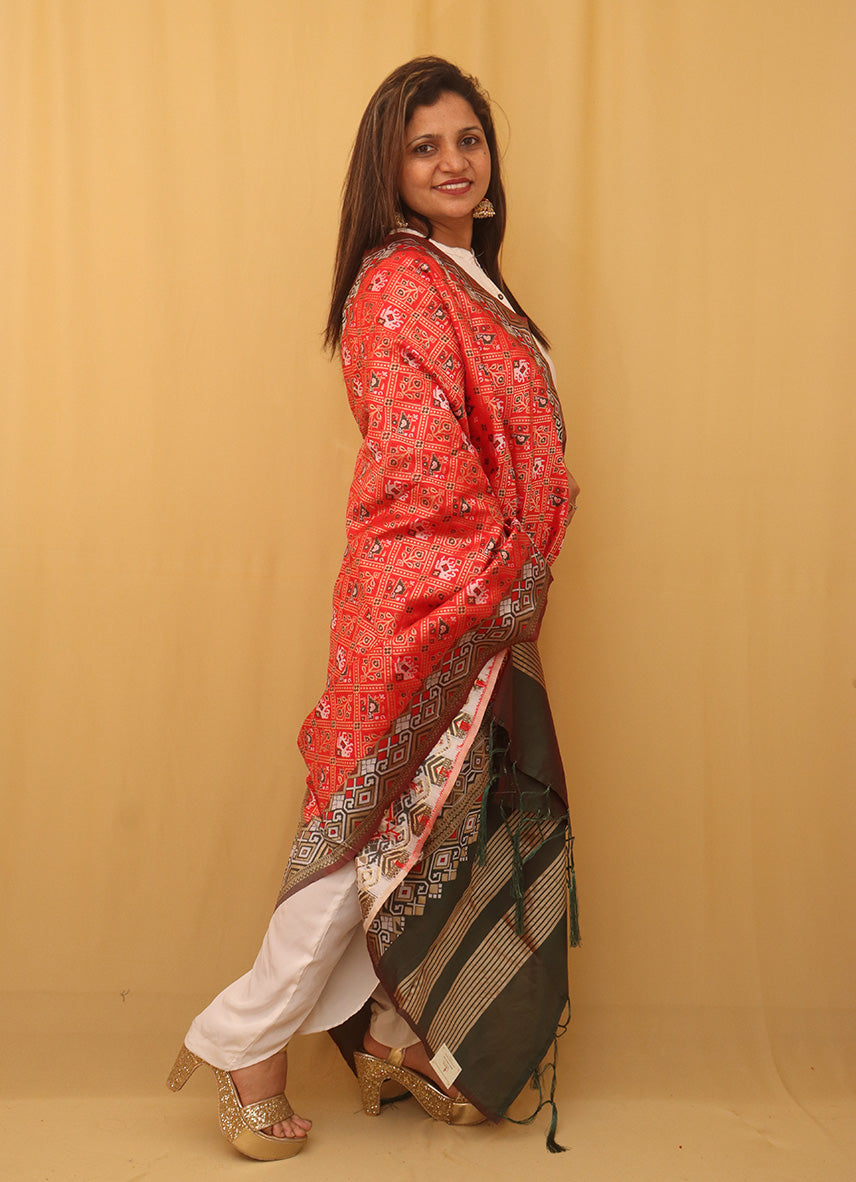 Red Patola Silk Dupatta - Luxurion World