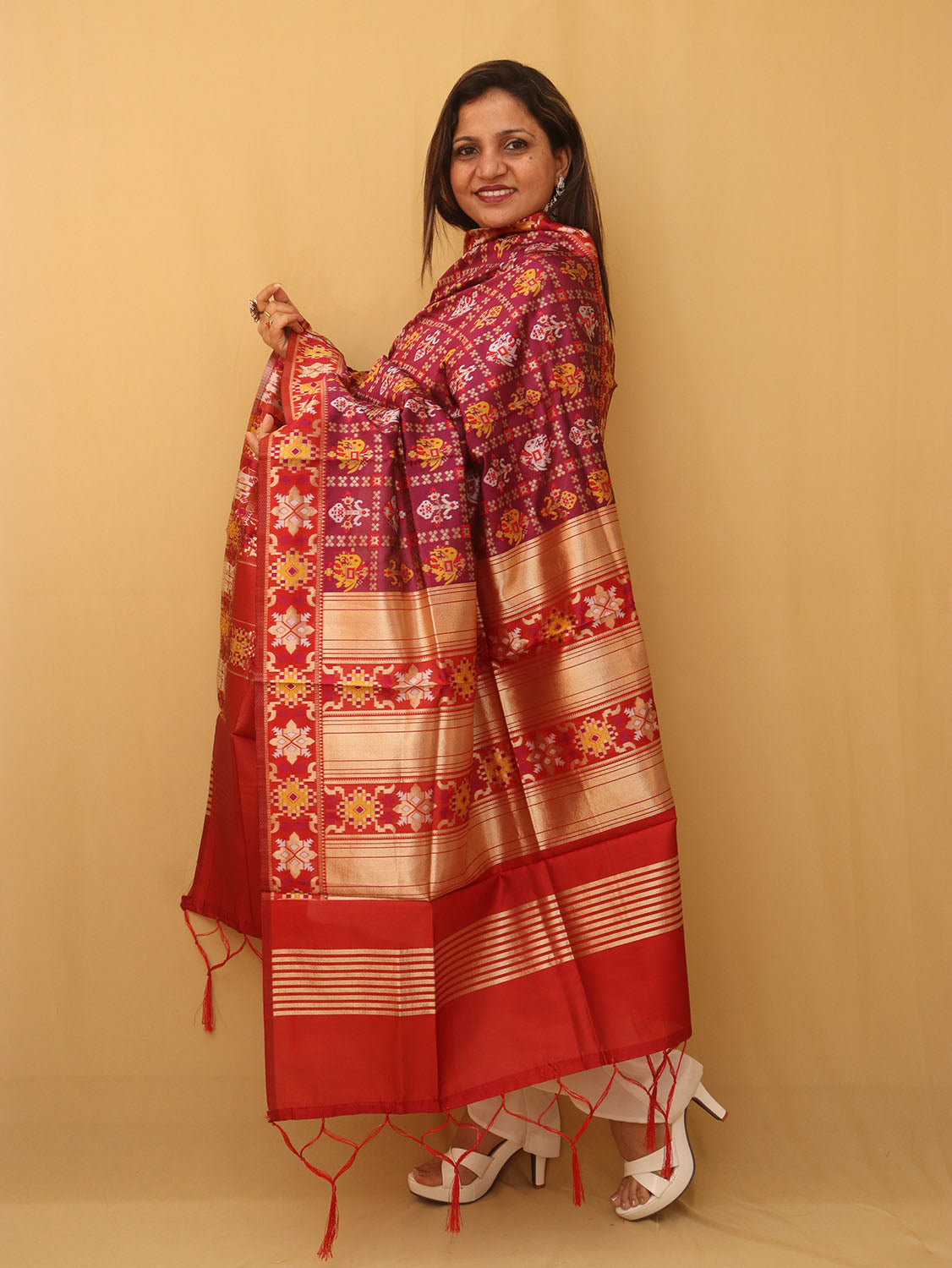 Purple Patola Silk Dupatta - Luxurion World