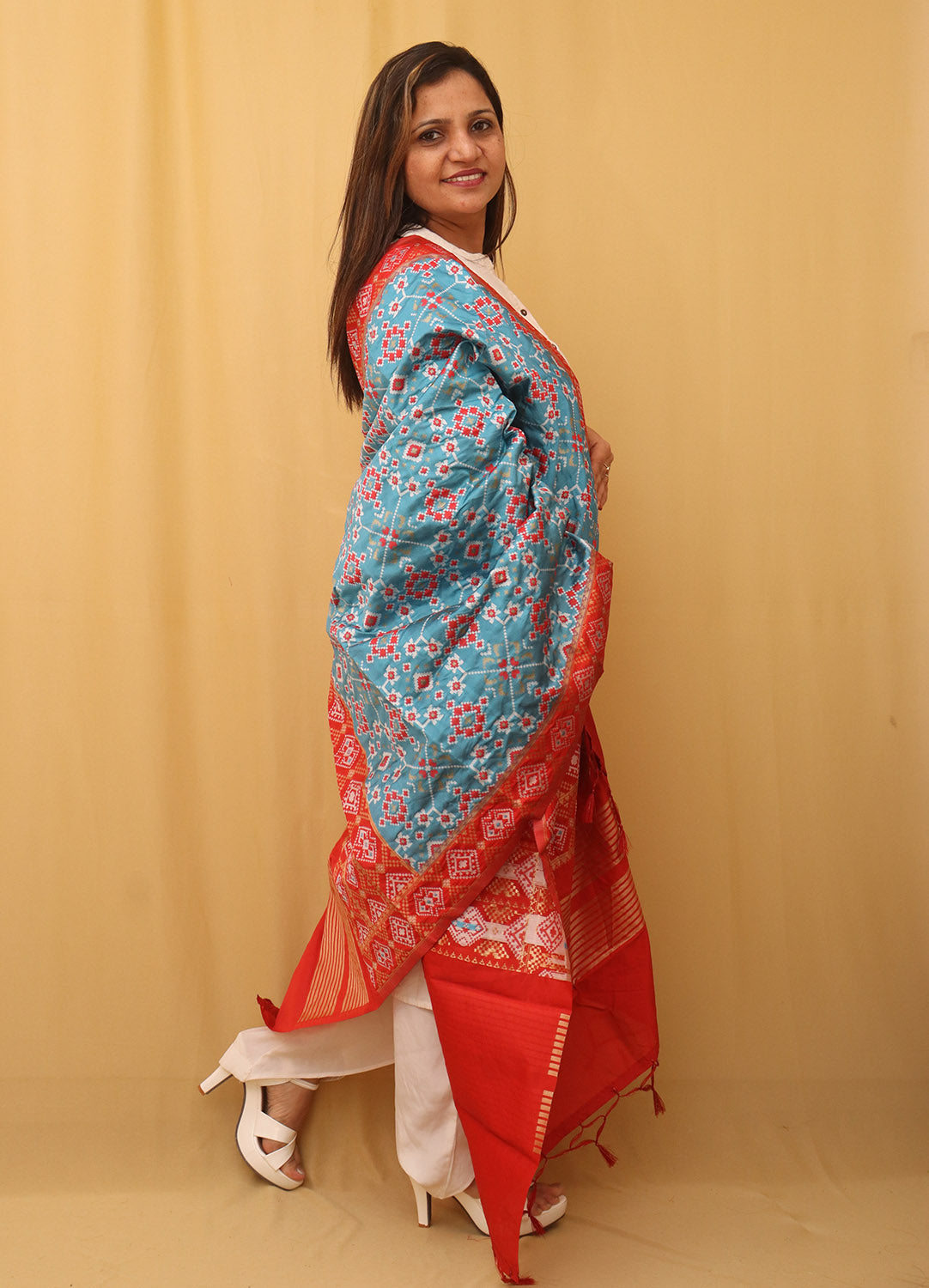 Blue Patola Silk Dupatta - Luxurion World