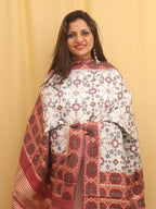 Elegant Off White Patola Silk Dupatta - Luxurion World