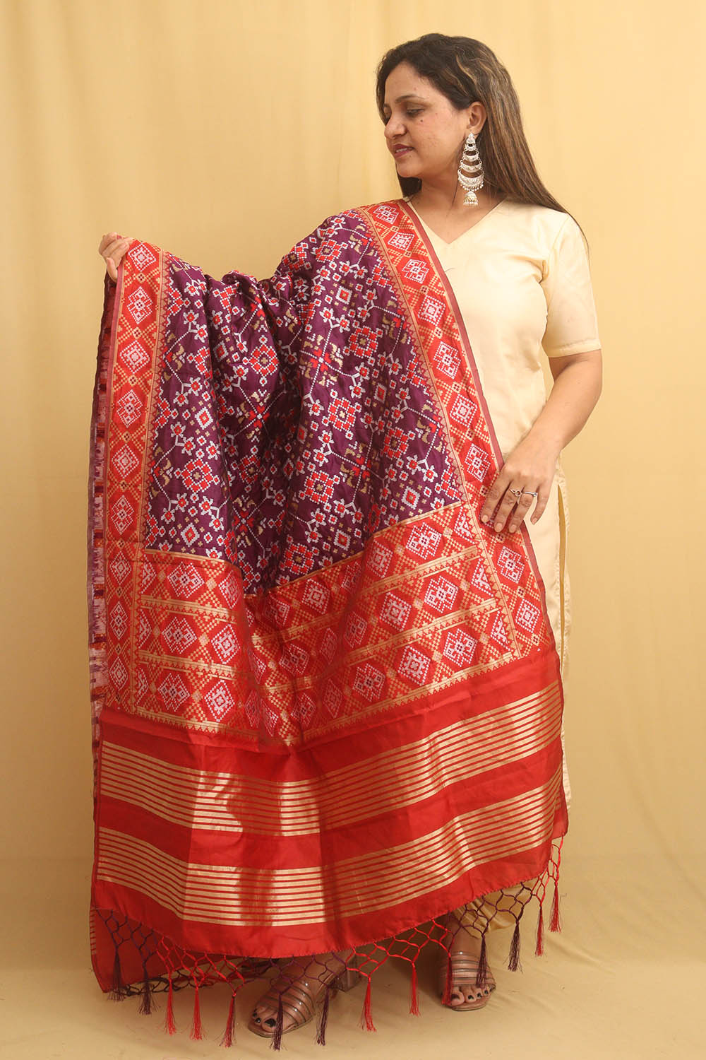 Purple Patola Silk Traditional Design Dupatta - Luxurion World