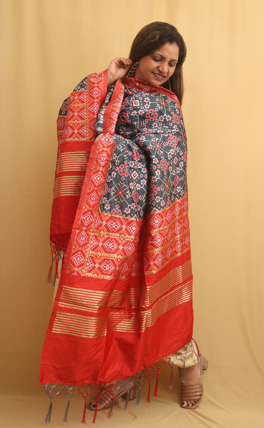 Grey Patola Silk Dupatta - Luxurion World