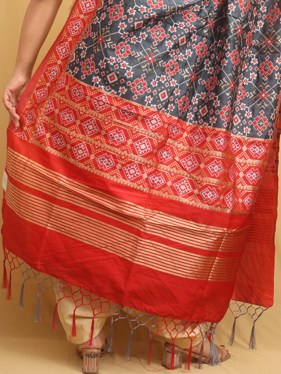 Grey Patola Silk Dupatta - Luxurion World