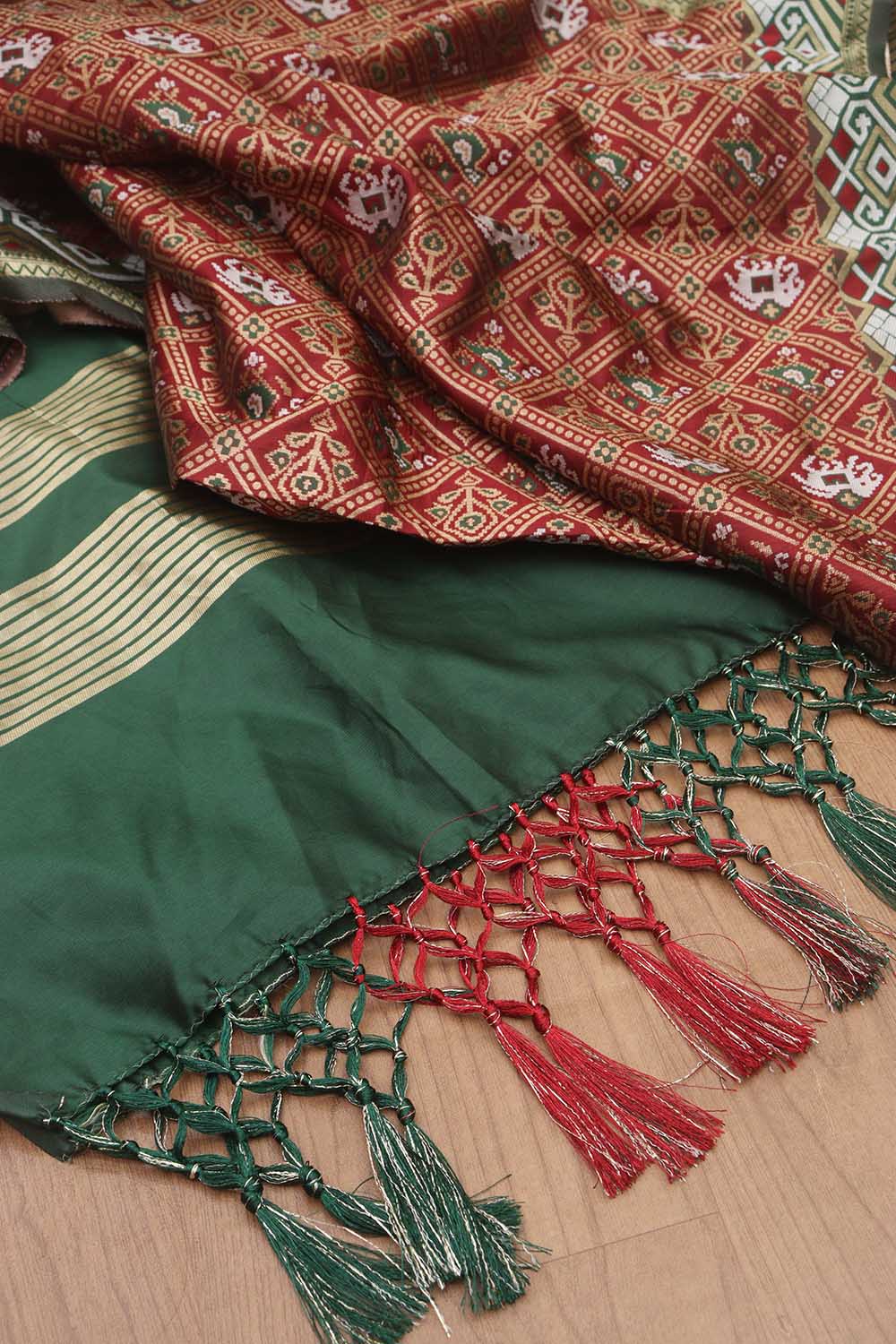 Elegant Maroon Patola Silk Dupatta: A Timeless Accessory - Luxurion World
