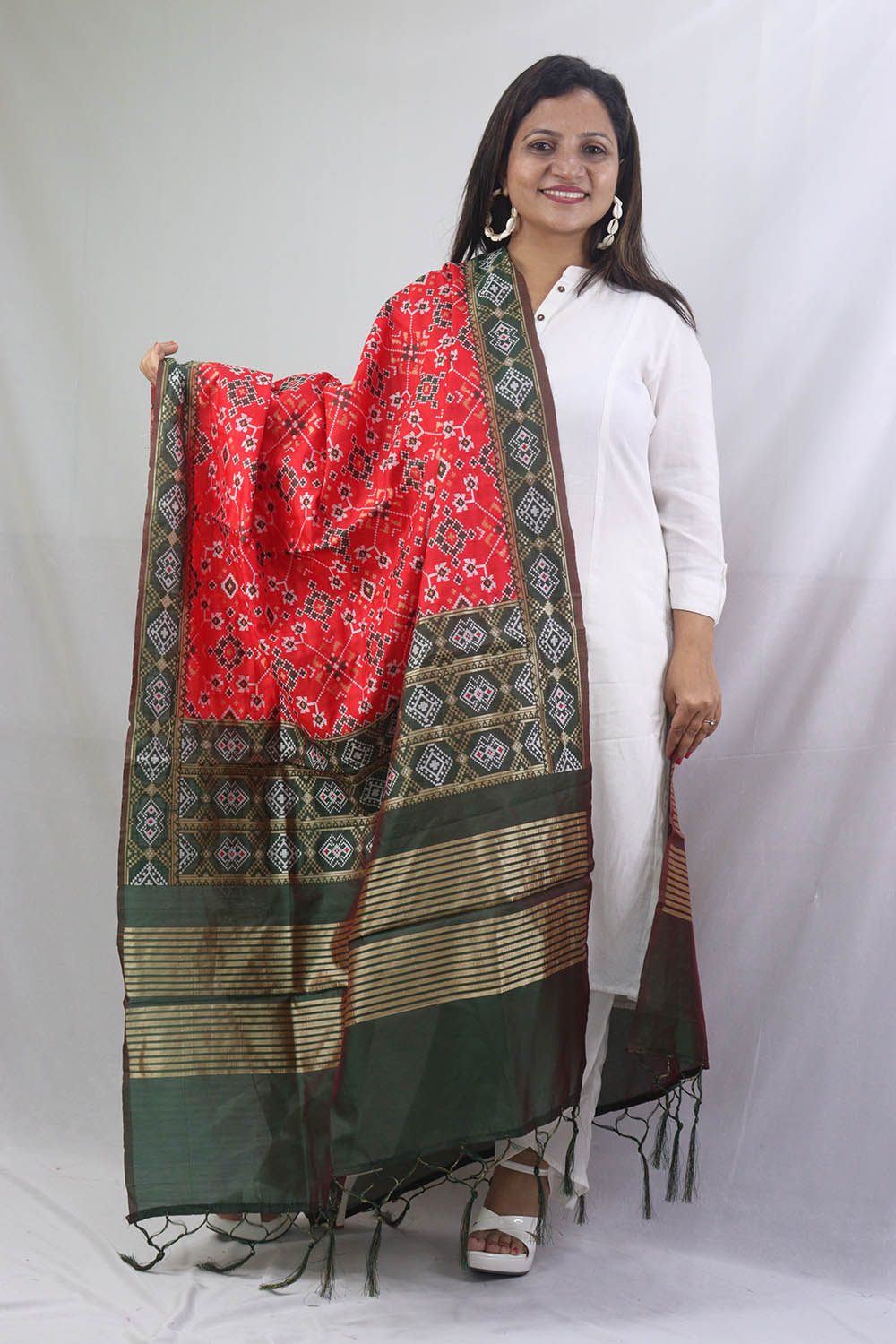 Elegant Red Patola Silk Dupatta - Luxurion World