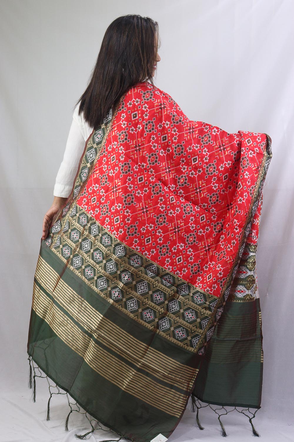 Elegant Red Patola Silk Dupatta - Luxurion World