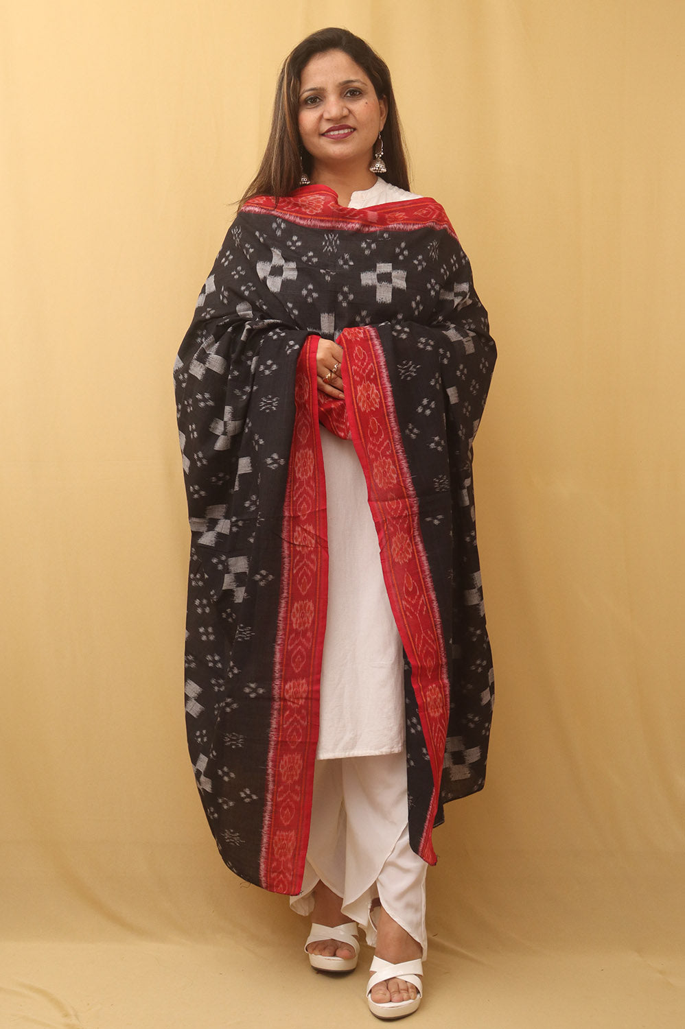 Black Handloom Sambalpuri Ikat Pure Cotton Dupatta - Luxurion World