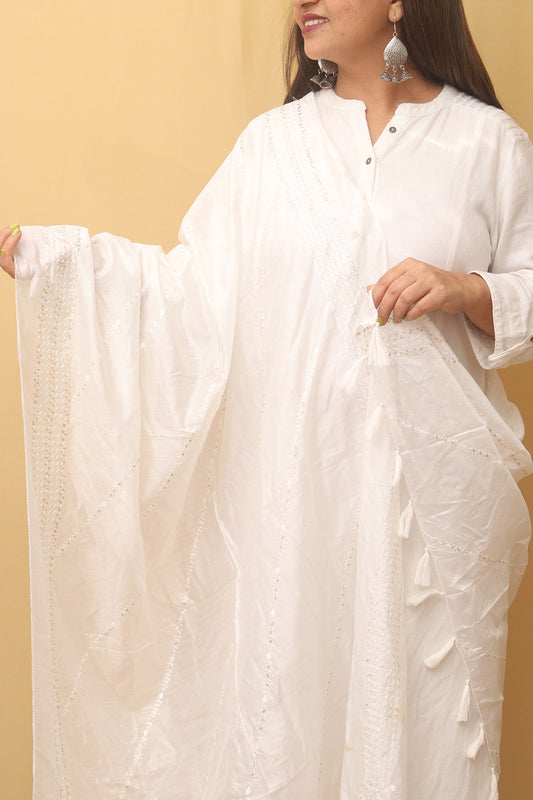 White Embroidered Trendy Chanderi Silk Dupatta - Luxurion World
