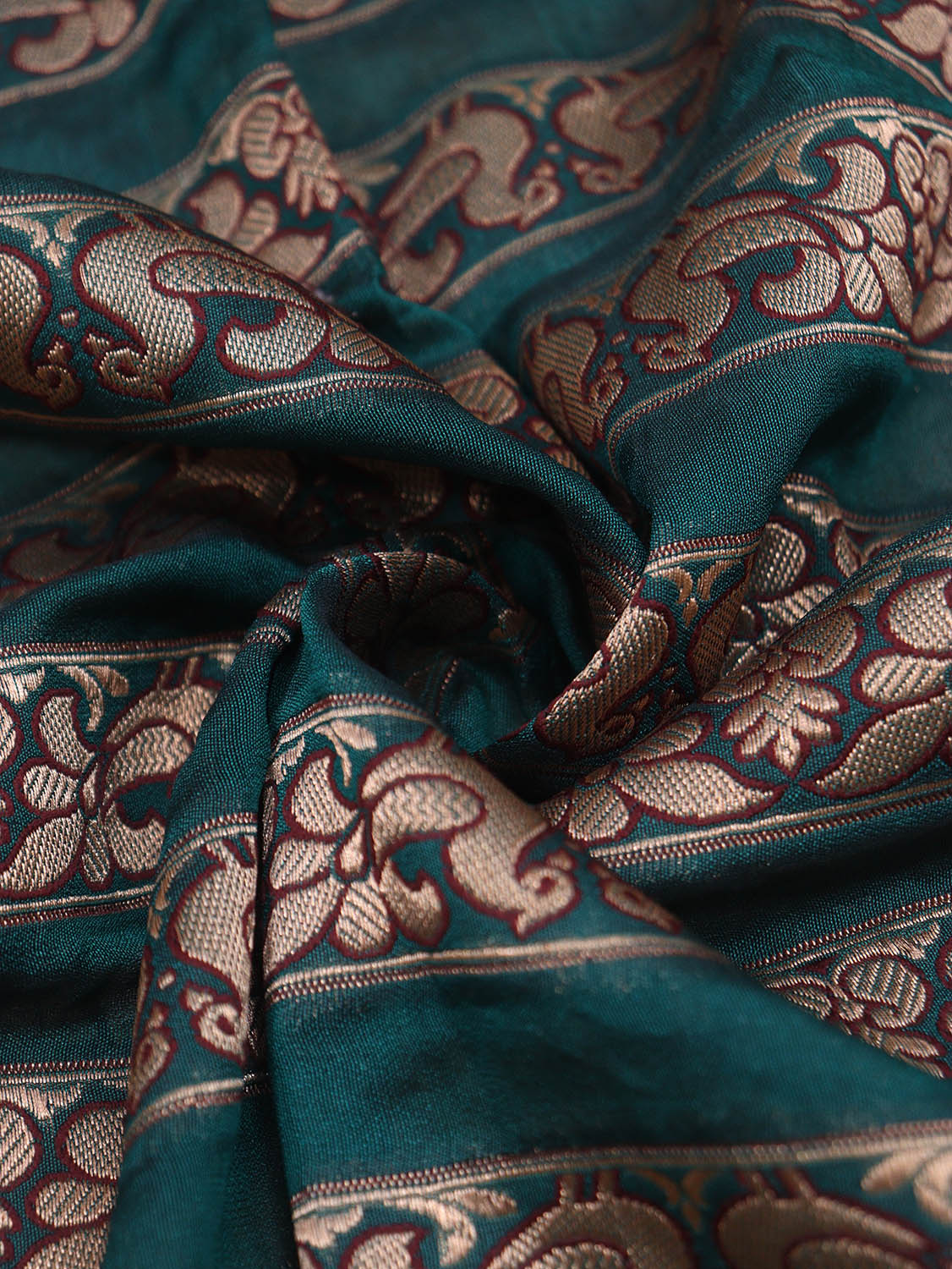 Stunning Blue and Green Peacock Banarasi Silk Fabric - 0.5 Mtr - Luxurion World