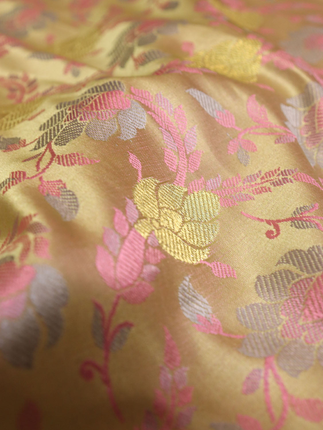 Multicolor Handloom Banarasi Silk Fabric (0.5 Mtr) - Luxurion World