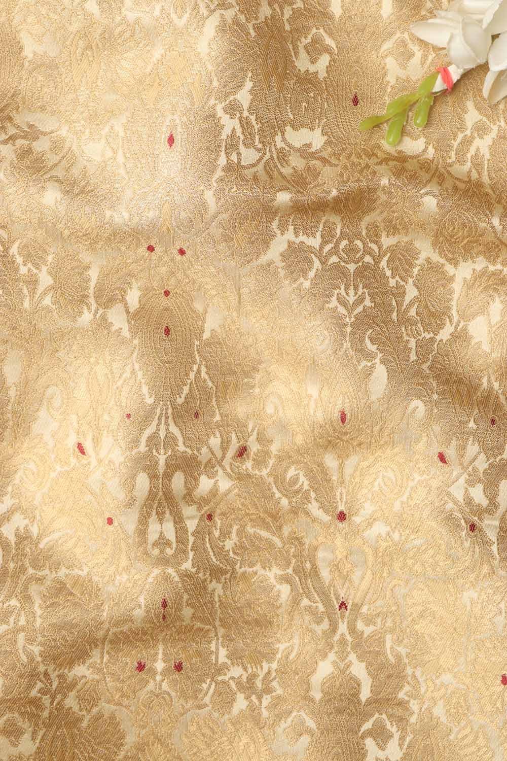 Exquisite Golden Banarasi Kimkhwab Silk Fabric ( 1 Mtr ) - Luxurion World