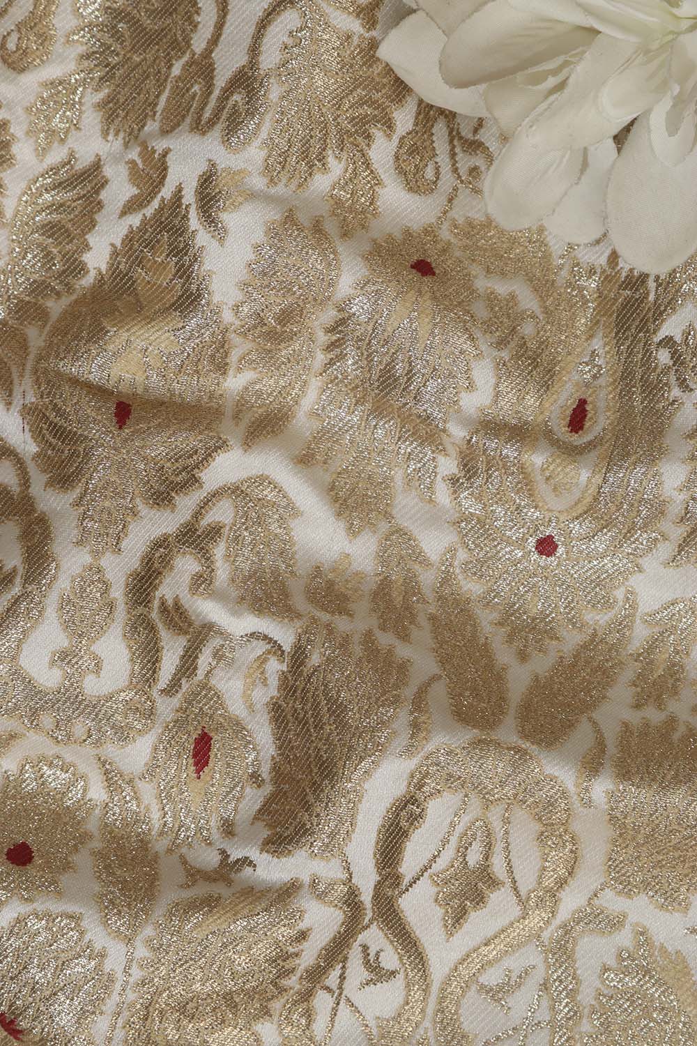Elegant White Banarasi  Kimkhwab Silk Fabric ( 1 Mtr ) - Luxurion World
