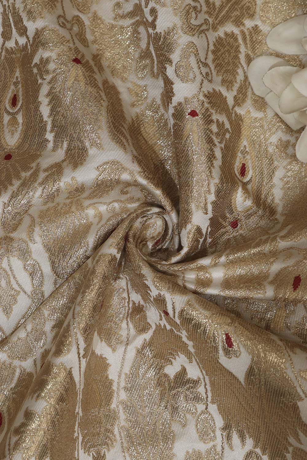 Elegant White Banarasi  Kimkhwab Silk Fabric ( 1 Mtr ) - Luxurion World
