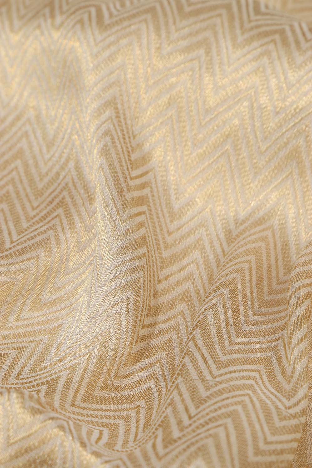Dyeable Banarasi Georgette Fabric ( 0.5 Mtr ) - Luxurion World