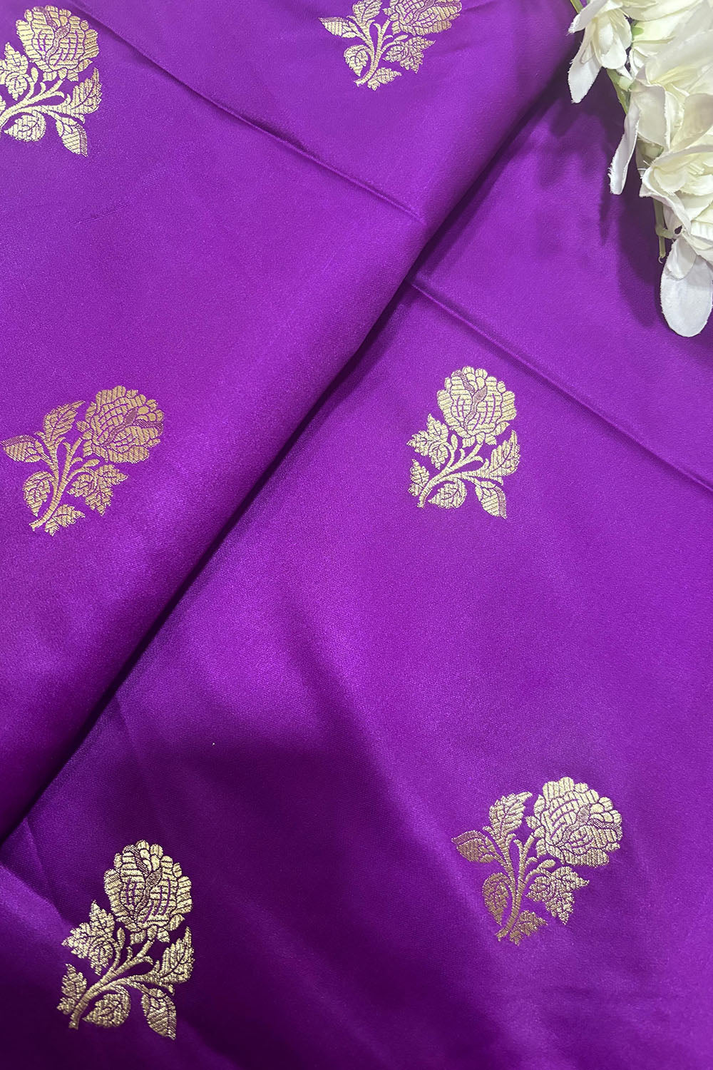 Purple Handloom Banarasi Silk Flower Design Fabric ( 1 Mtr ) - Luxurion World