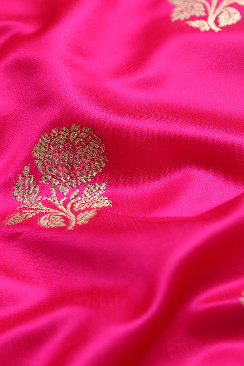 Pink Handloom Banarasi Silk Flower Design Fabric (1 Mtr ) - Luxurion World