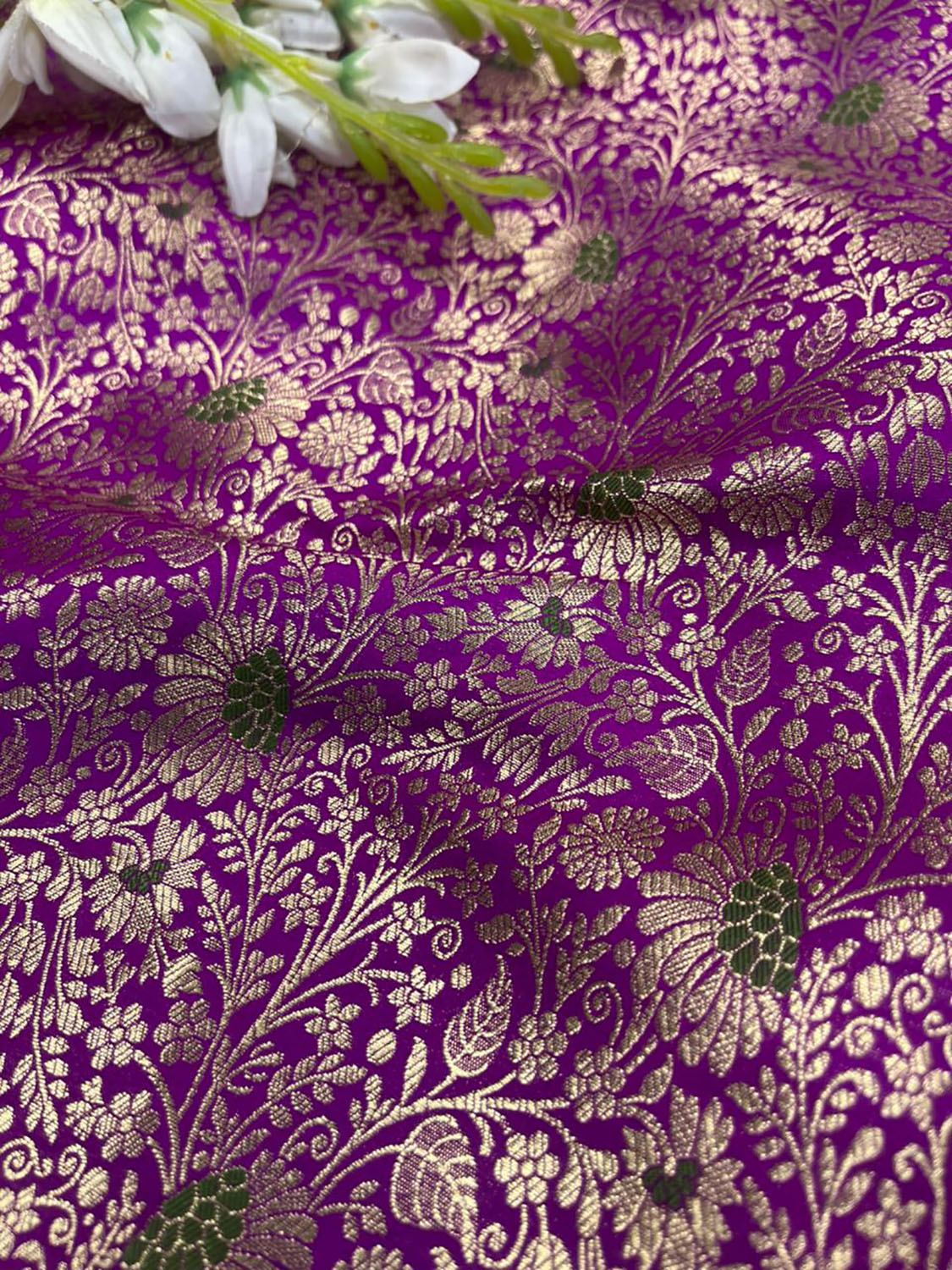 Exquisite Purple Handloom Banarasi Silk Flower Design Meenakari Fabric ( 1 Mtr ) - Luxurion World