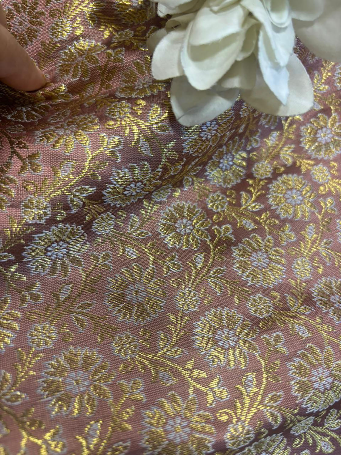 Pink Handloom Banarasi Silk Brocade Sona Roopa Flower Design Fabric ( 1 Mtr ) - Luxurion World