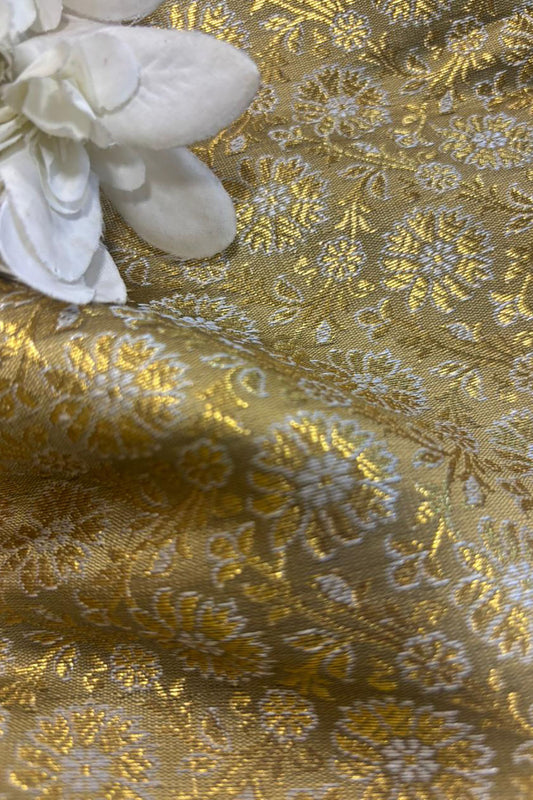 Green Handloom Banarasi Silk Brocade Sona Roopa Flower Design Fabric ( 1 Mtr ) - Luxurion World