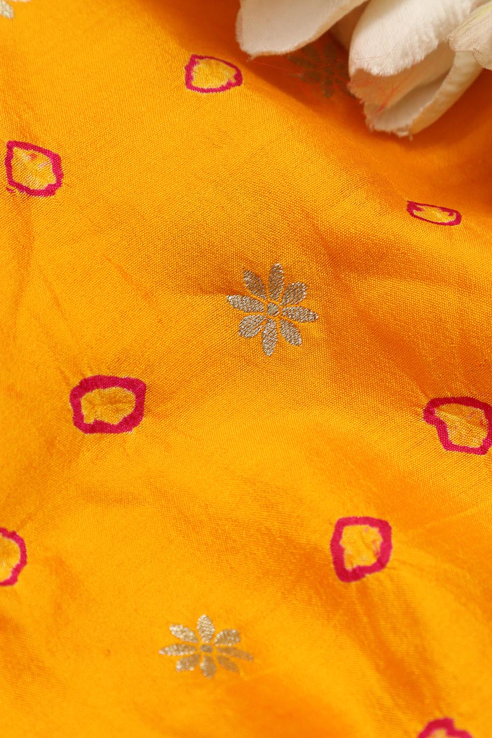 Yellow Banarasi Hand Bandhej Pure Chiniya Silk Fabric ( 2.5 Mtr ) - Luxurion World