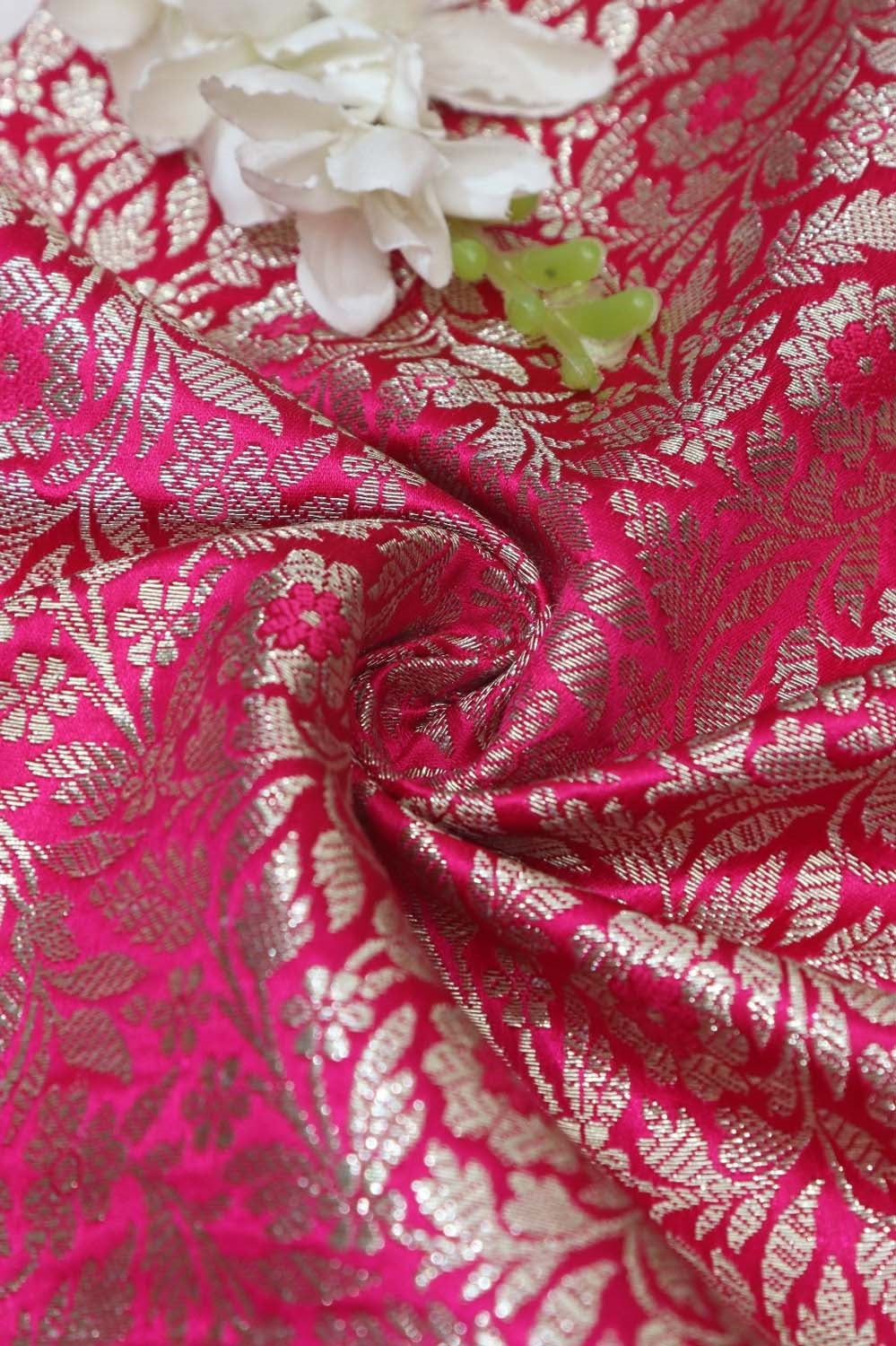 Exquisite Pink Banarasi Silk Satin Zari Brocade Fabric ( 1 Mtr ) - Luxurion World