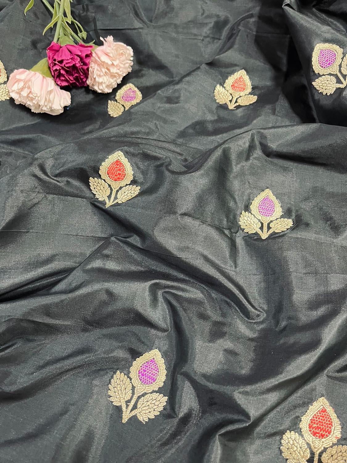Black Banarasi Pure Katan Silk Meenakari Fabric ( 1 Mtr ) - Luxurion World