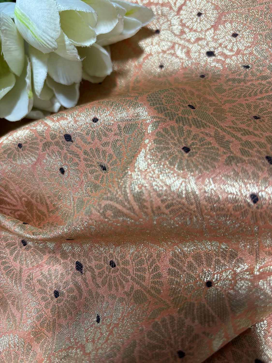 Peach Banarasi Silk Brocade Meenakari Fabric ( 1 Mtr ) - Luxurion World