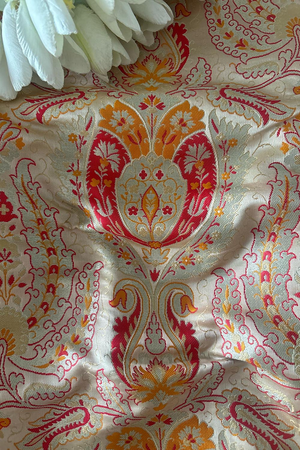 Luxurious Golden Banarasi Kimkhwab Silk Fabric ( 1 Mtr ) - Luxurion World