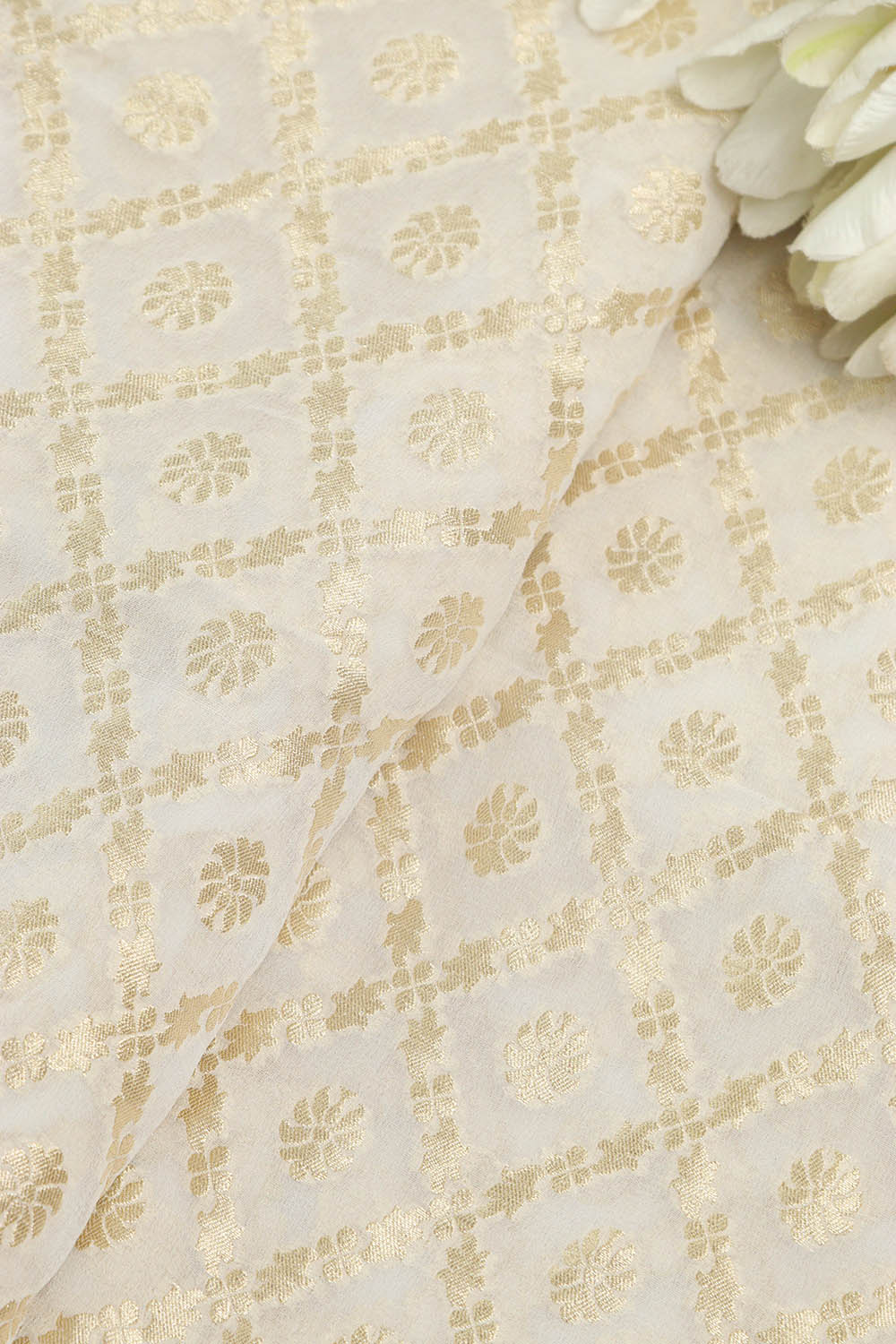 Dyeable Banarasi Handloom Pure Georgette Fabric ( 1 Mtr ) - Luxurion World