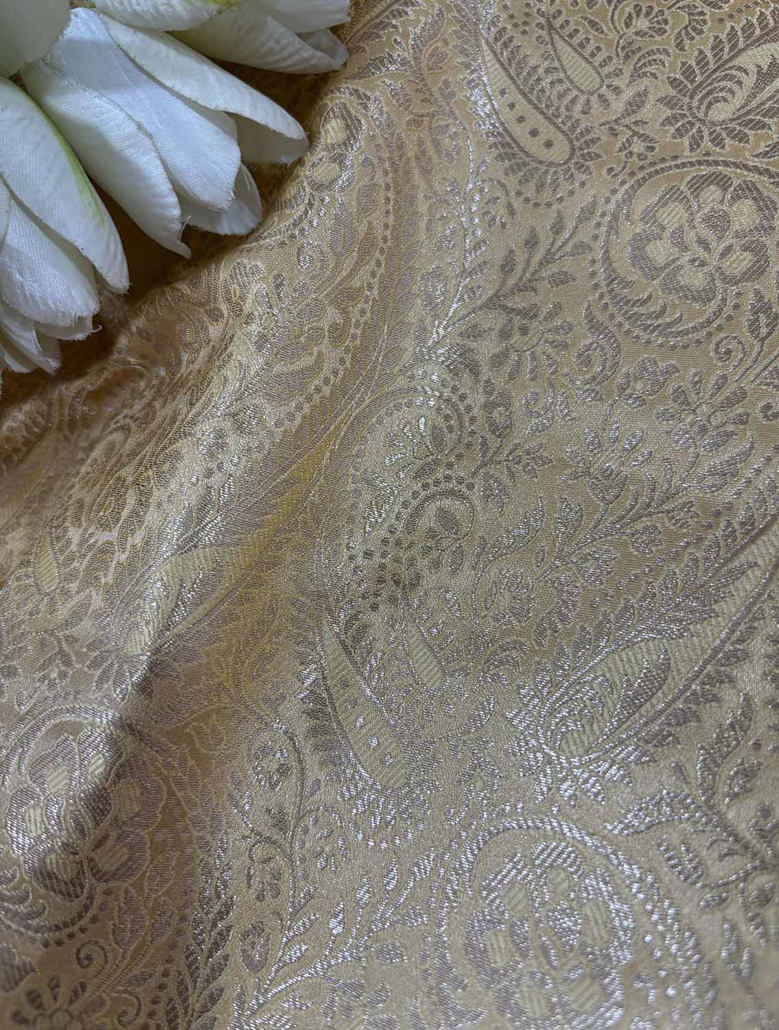Golden Banarasi Silk Soft Brocade Flower Design Fabric ( 1 Mtr ) - Luxurion World