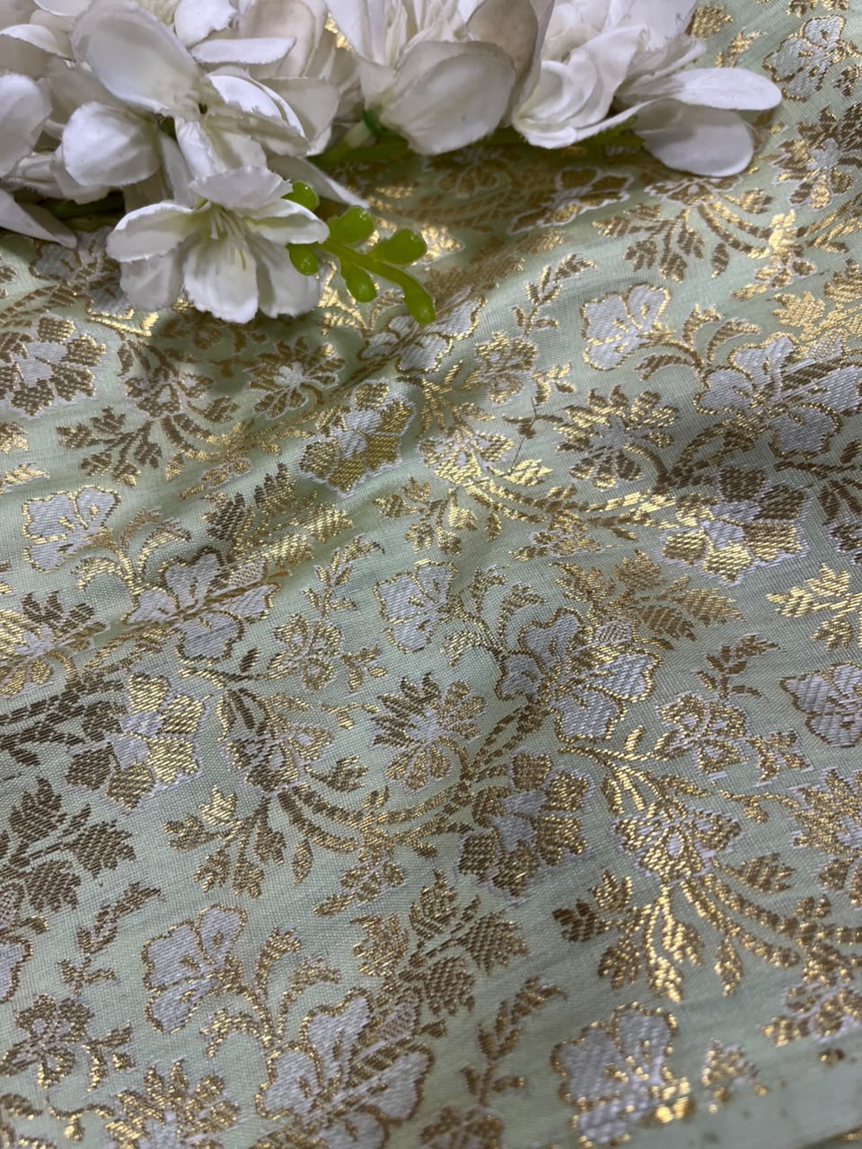Green Banarasi Silk Brocade Fabric Flower Design ( 1 Mtr )