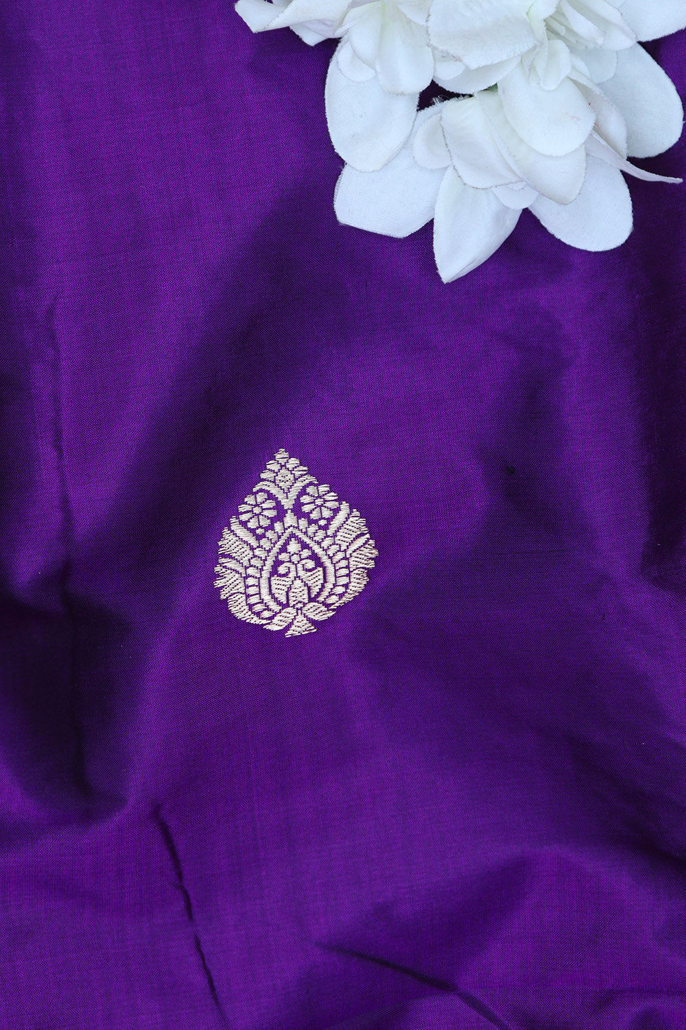 Exquisite Purple Banarasi Handloom Pure Katan Silk Fabric ( 1 Mtr ) - Luxurion World