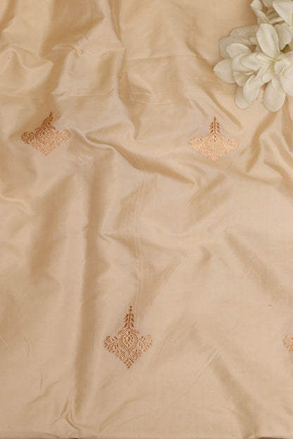 Exquisite Pastel Banarasi Handloom Katan Silk Fabric ( 1 Mtr  ) - Luxurion World