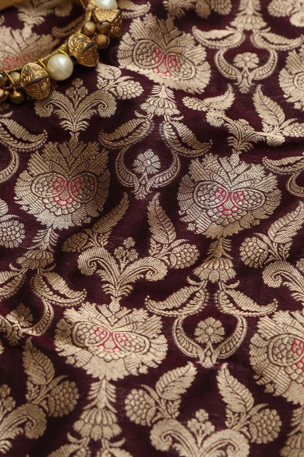 Exquisite Maroon Banarasi Handloom Katan Silk Fabric ( 1 Mtr ) - Luxurion World
