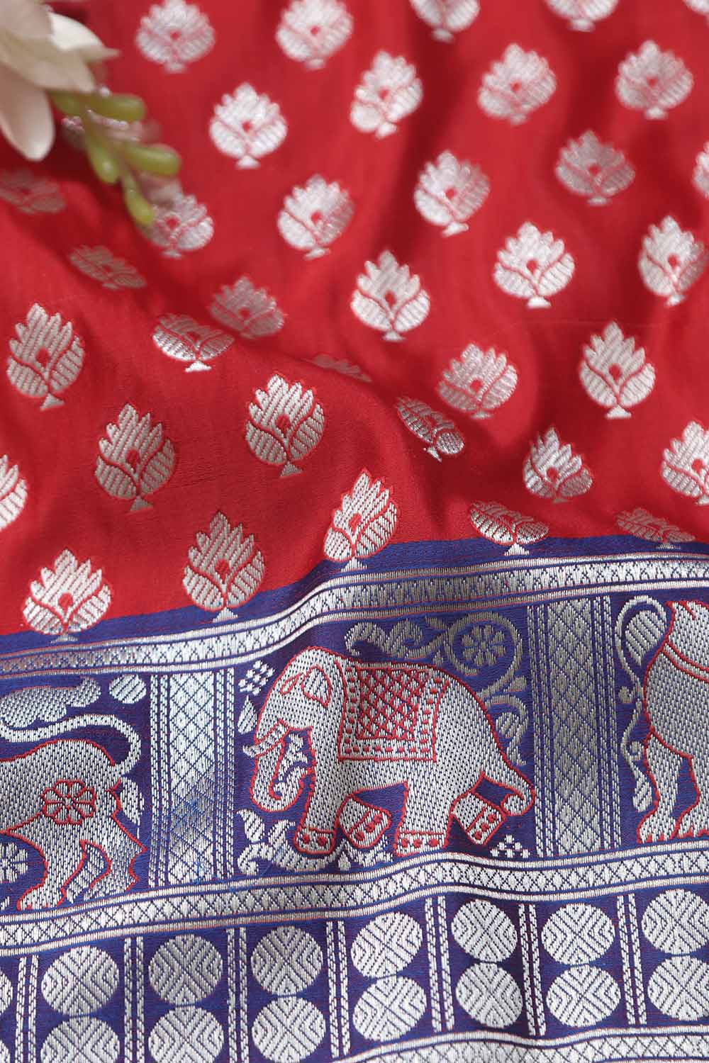 Red Banarasi Silk Big Border Fabric ( 1 Mtr ) - Luxurion World