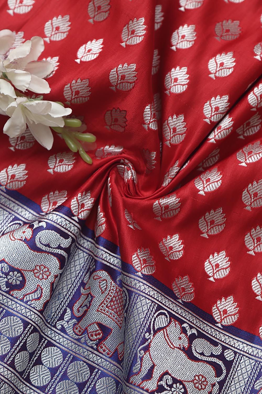 Red Banarasi Silk Big Border Fabric ( 1 Mtr ) - Luxurion World