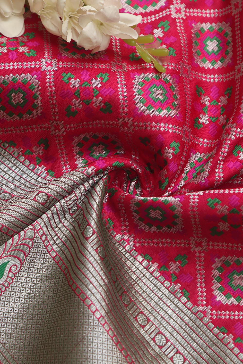 Stunning Pink Banarasi Silk Big Border Fabric ( 1 Mtr ) - Luxurion World