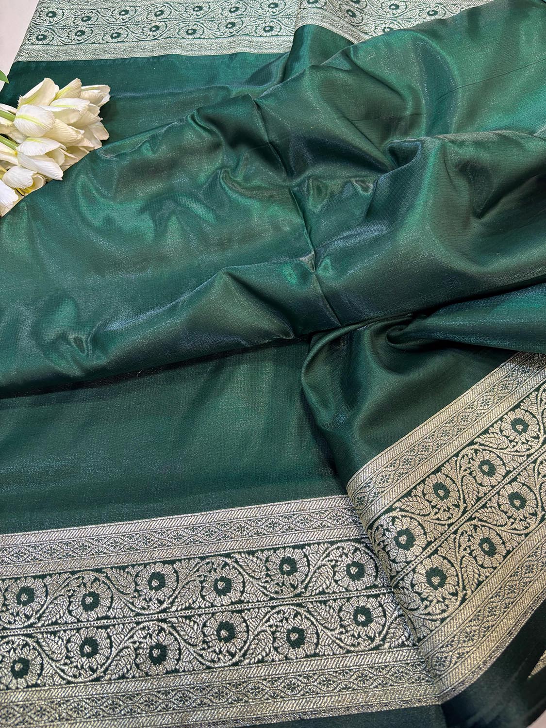 Green Banarasi Mashru Silk Flower Design Fabric ( 1 Mtr ) - Luxurion World