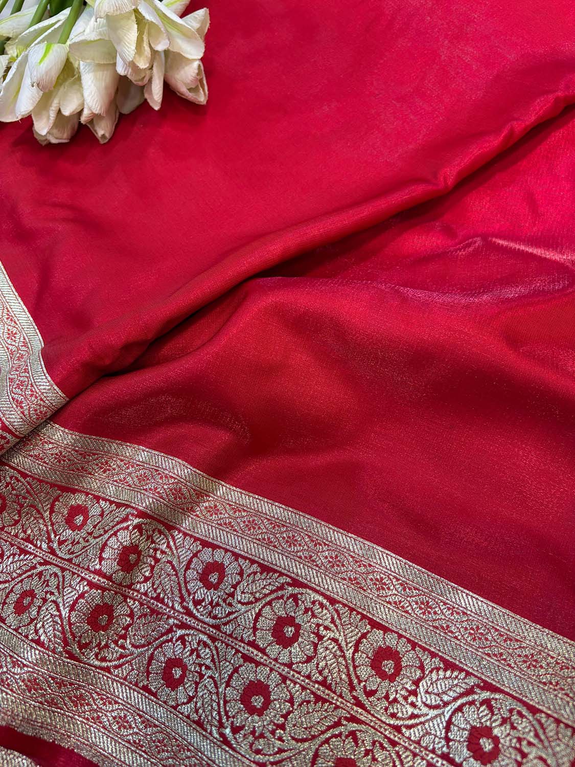 Red Banarasi Mashru Silk Flower Design Fabric ( 1 Mtr ) - Luxurion World
