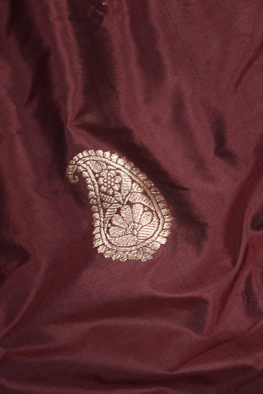 Elegant Maroon Banarasi Pure Katan Silk Kadwa Fabric (1 Mtr) - Luxurion World