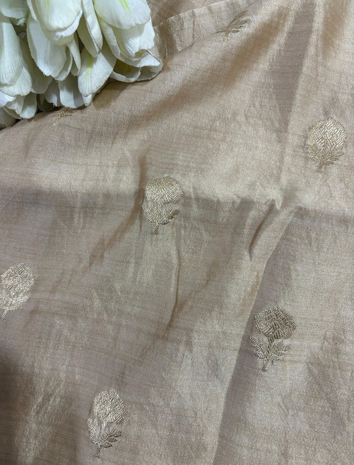 Exquisite Pastel Banarasi Handloom Chiniya Silk Fabric ( 2.5 Mtr ) - Luxurion World