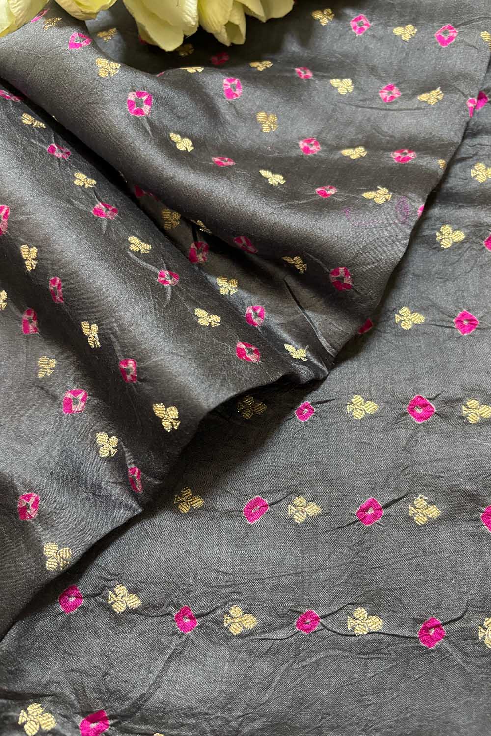 Elegant Grey Banarasi Bandhani Handloom Chiniya Silk Fabric ( 1 Mtr ) - Luxurion World