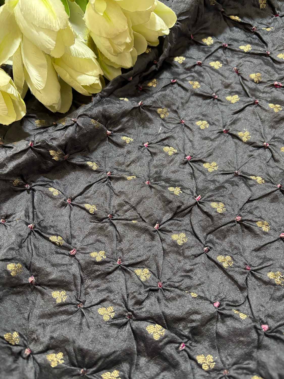 Elegant Grey Banarasi Bandhani Handloom Chiniya Silk Fabric ( 1 Mtr ) - Luxurion World