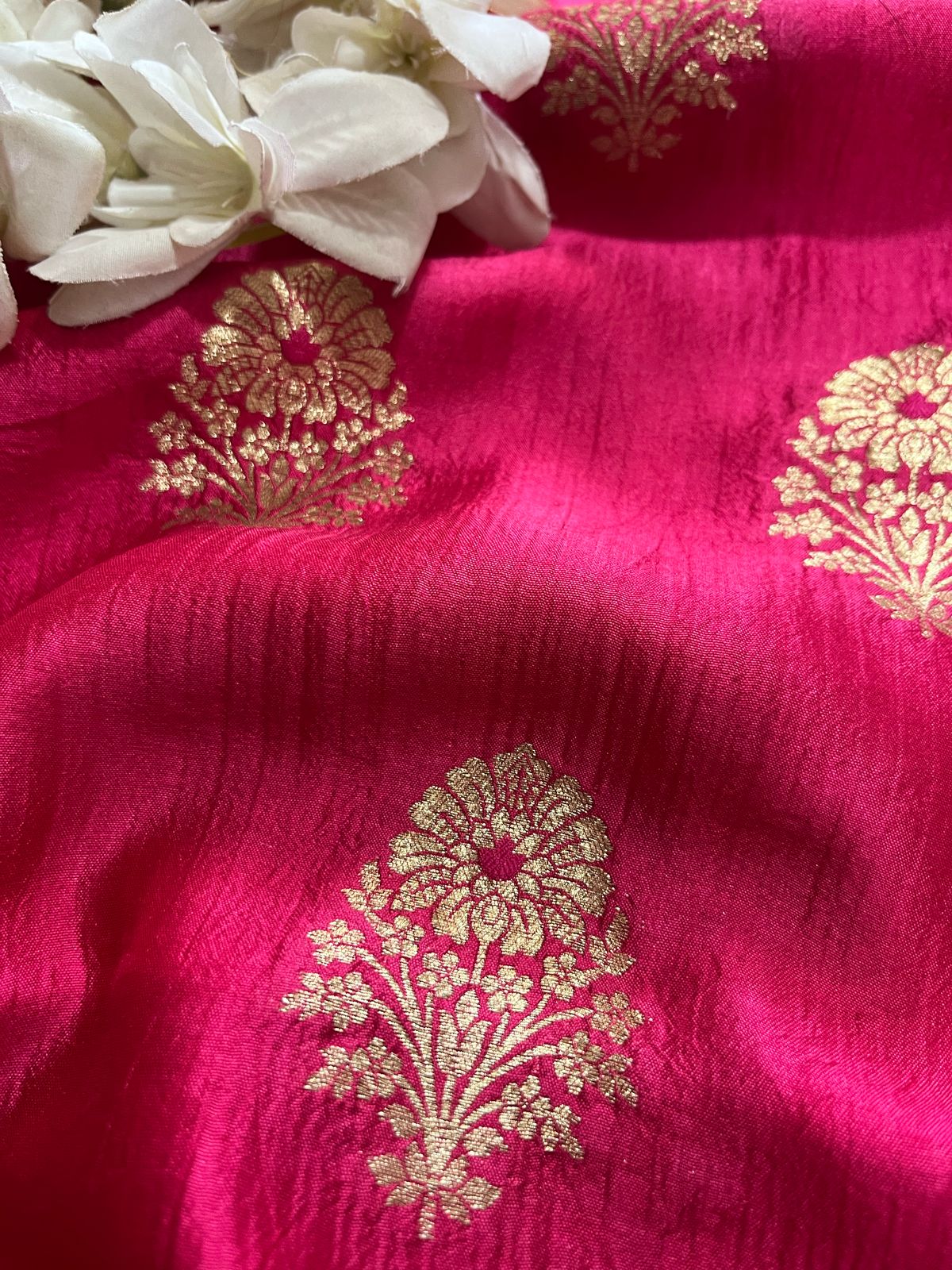 Elegant Pink Banarasi Handloom Pure Katan Silk Fabric ( 2.5 Mtrs - Luxurion World