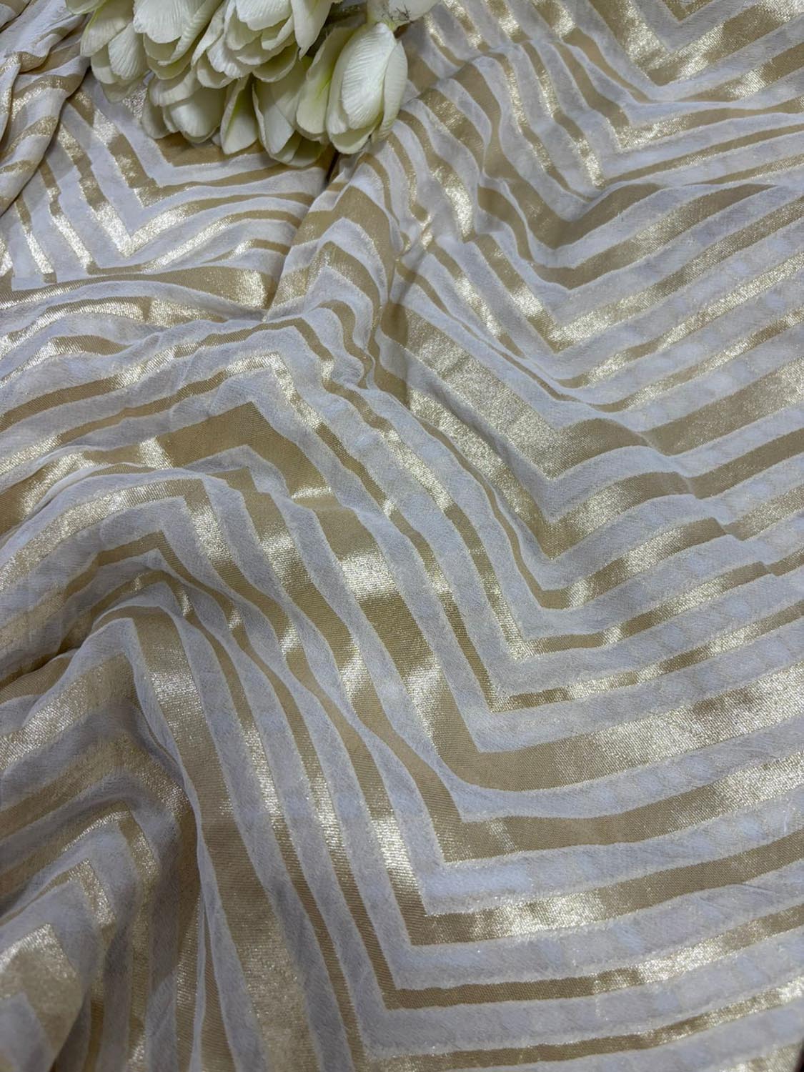 Dyeable Banarasi Pure Georgette Zig Zag Design Fabric ( 1 Mtr ) - Luxurion World