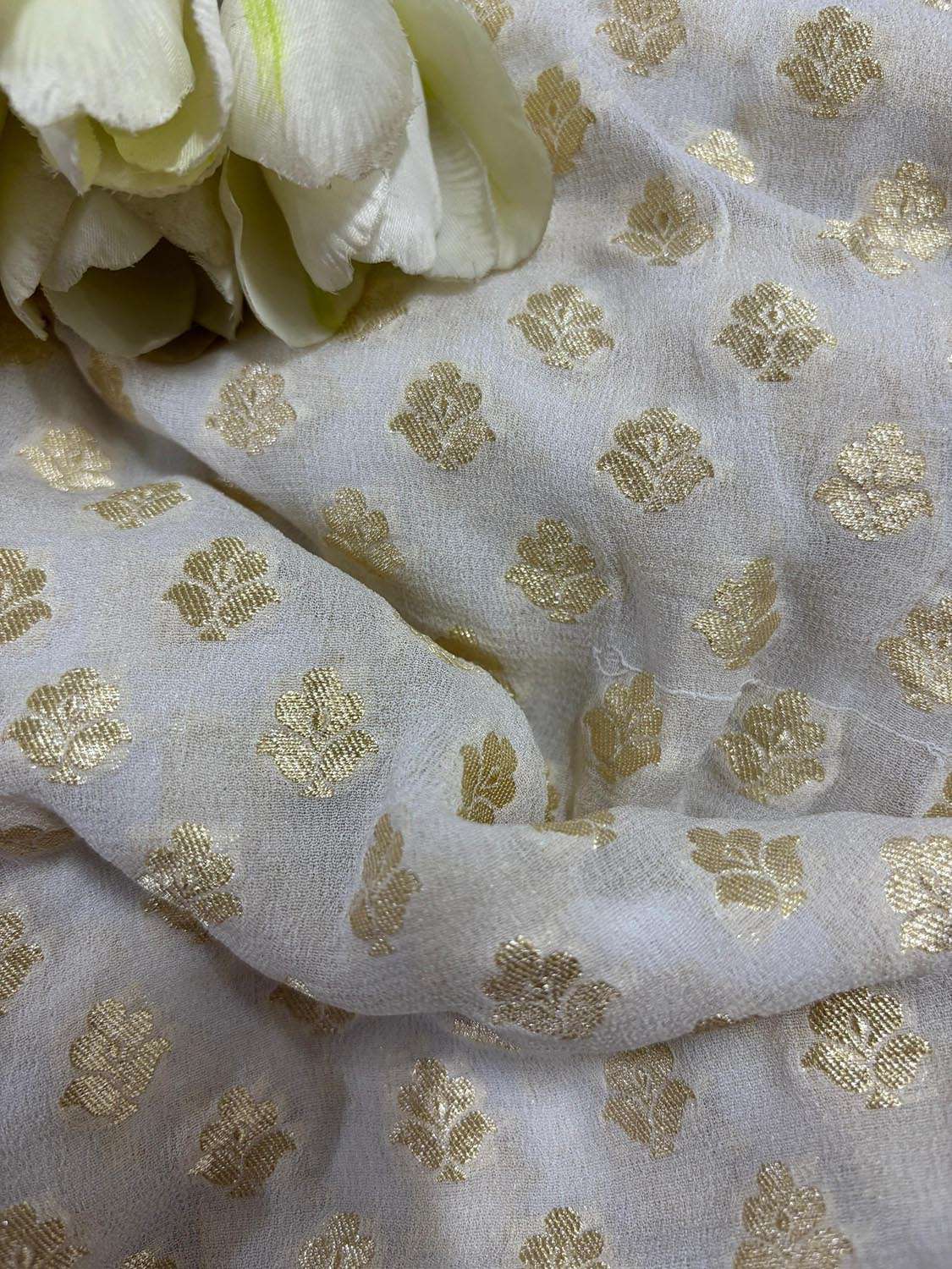 Dyeable Banarasi Pure Georgette Fabric ( 5 Mtr ) - Luxurion World