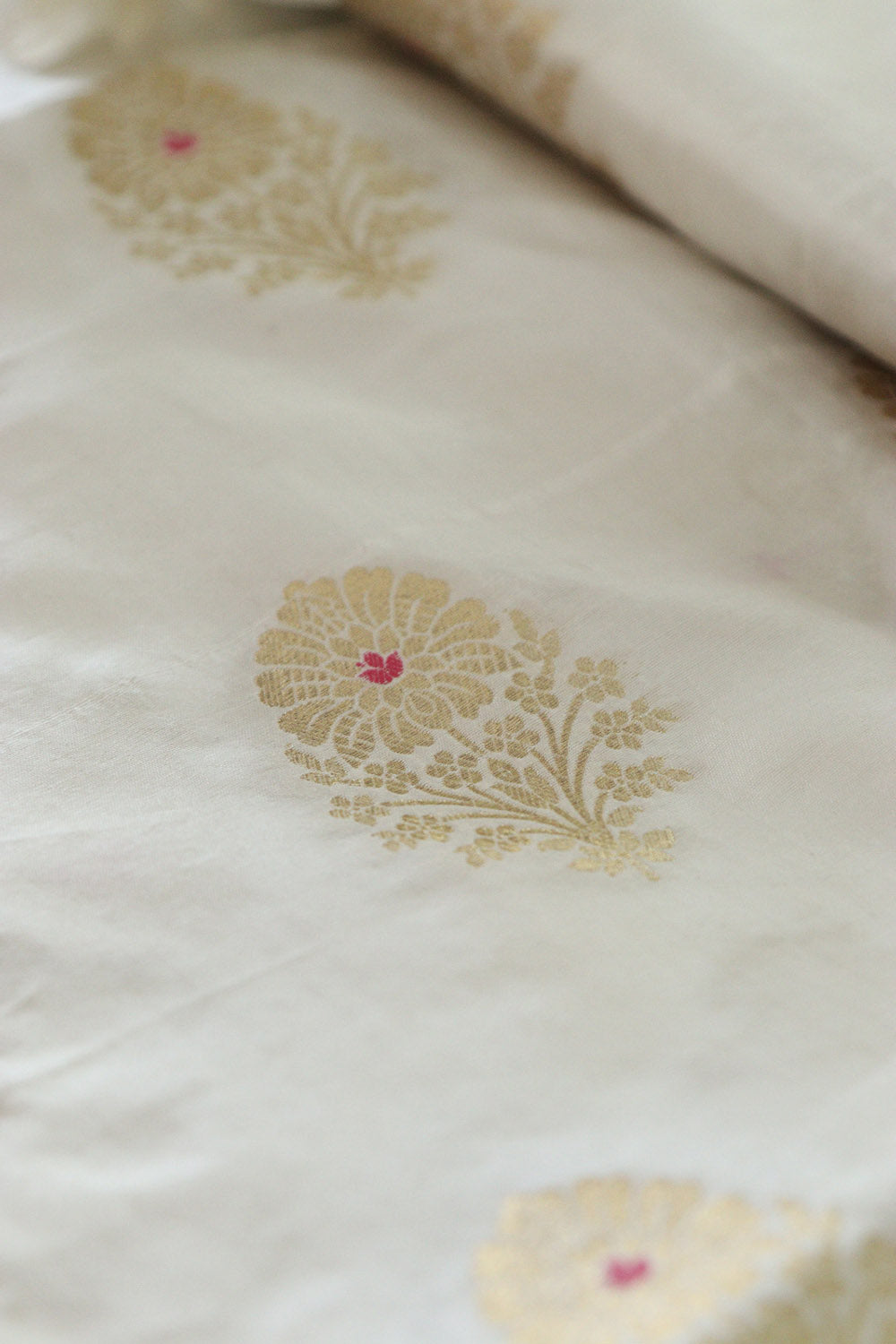 Dyeable Banarasi Handloom Pure Katan Silk Fabric ( 1 Mtr ) - Luxurion World